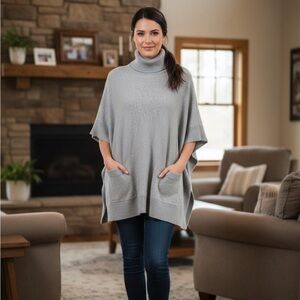 Michael Kors Gray Turtleneck Poncho Sweater with Pockets. Size Lg. NWT